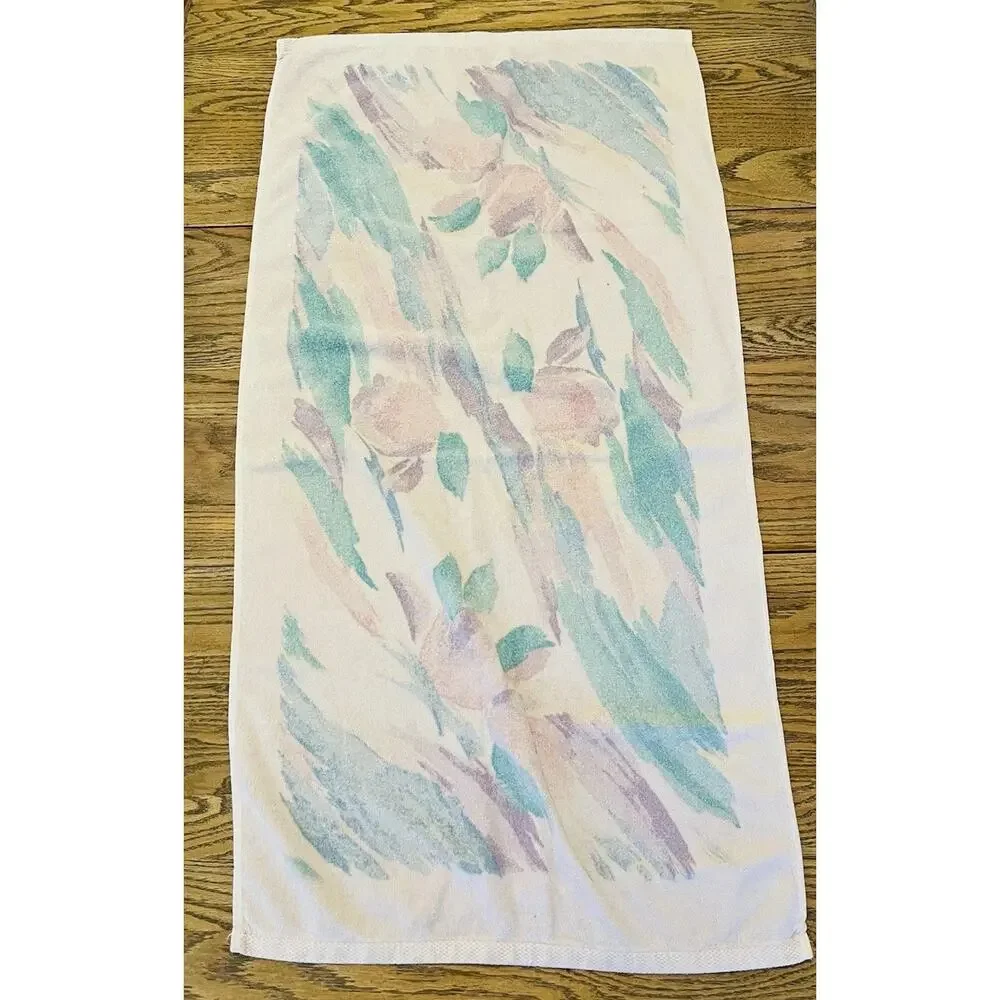 Croscill Bath Body Towel 80s Pastel Pink Green Geometric Abstract Shabby Chic Br